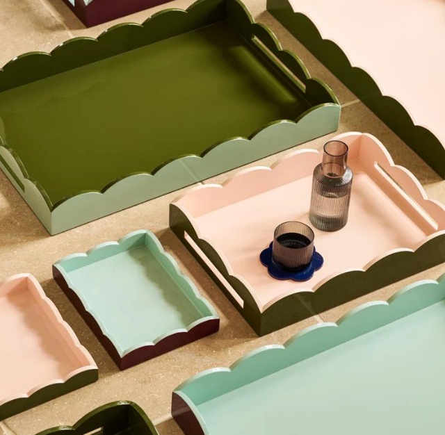 Lacquered Scallop Two-Tone Tray/Small