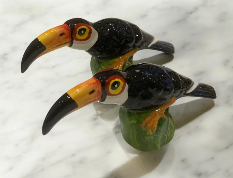 CERAMIC SALT & PEPPER SHAKERS