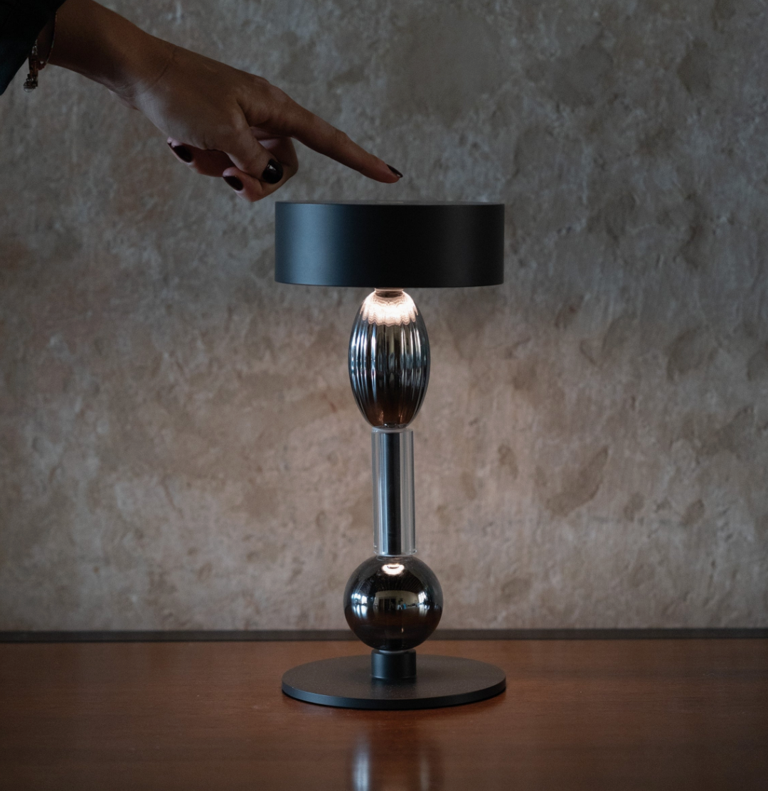 Royal Family Wi-Fi Table Lamp