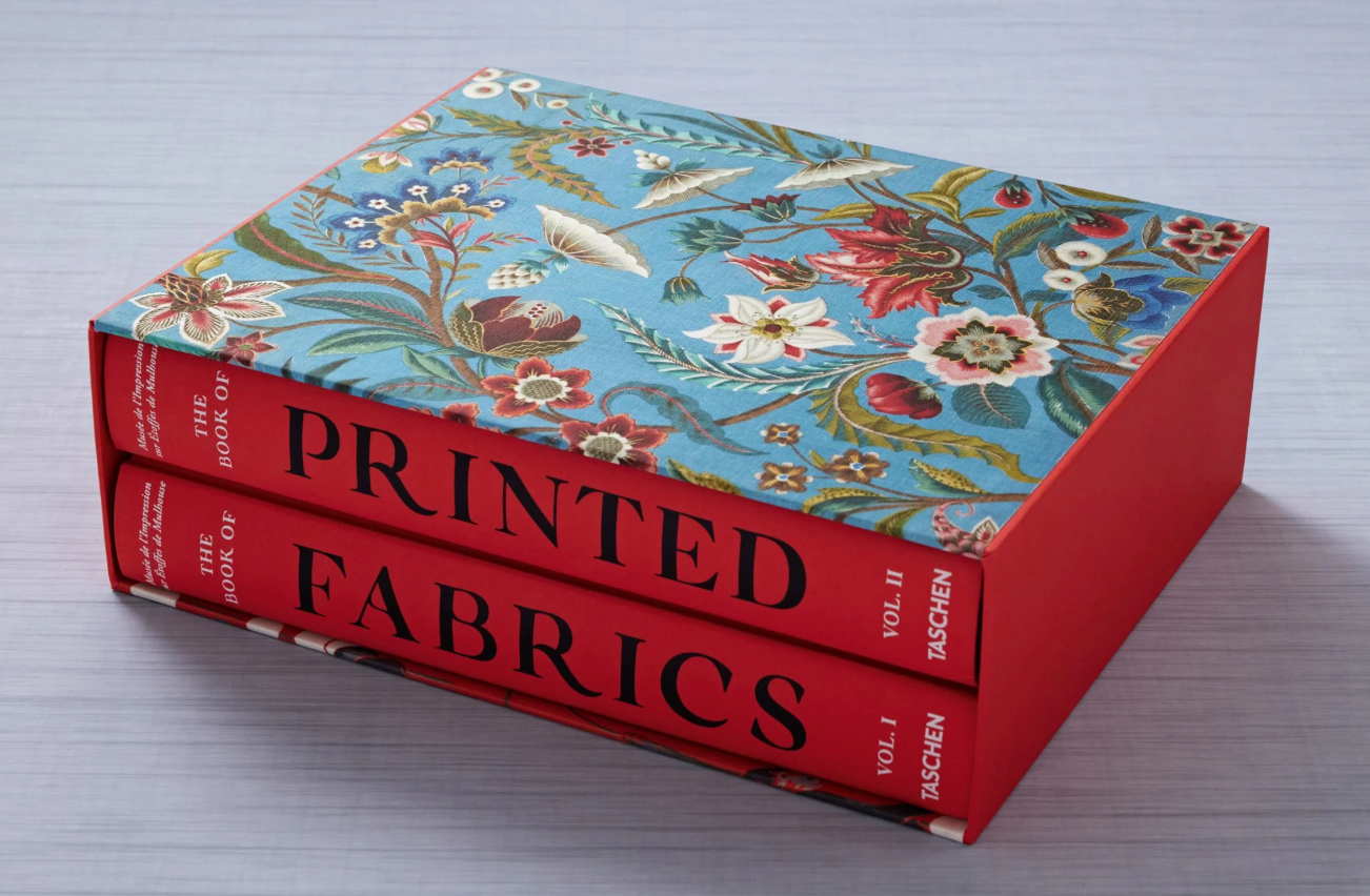 The Book of Printed Fabrics. From the 16th century until today