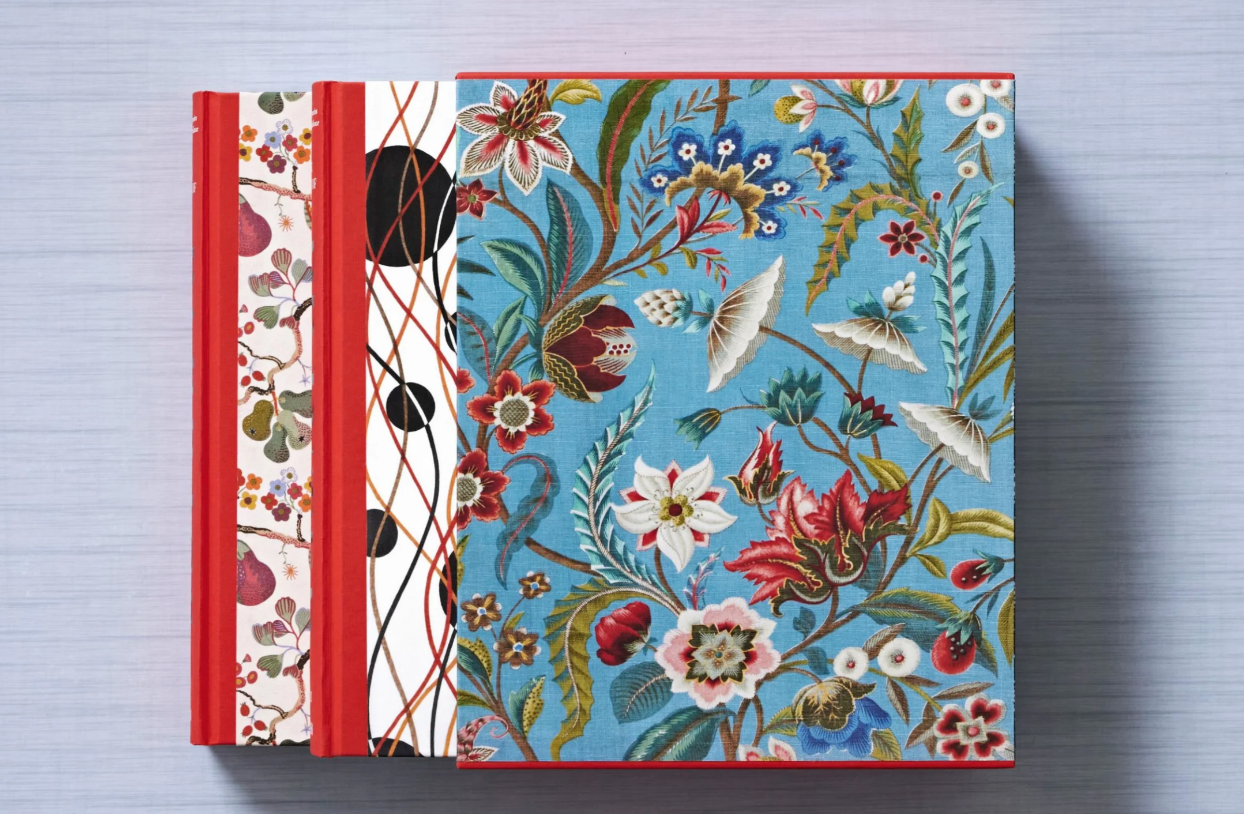 The Book of Printed Fabrics. From the 16th century until today