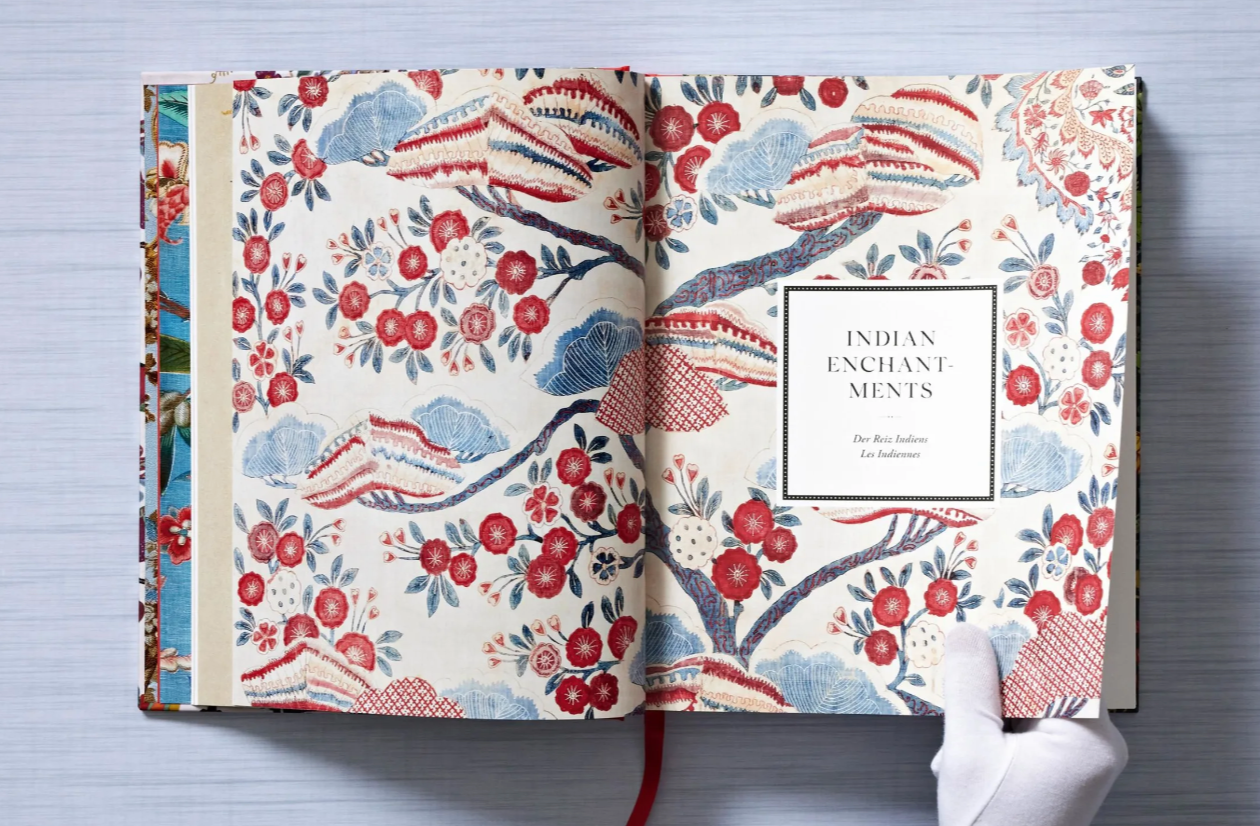 The Book of Printed Fabrics. From the 16th century until today