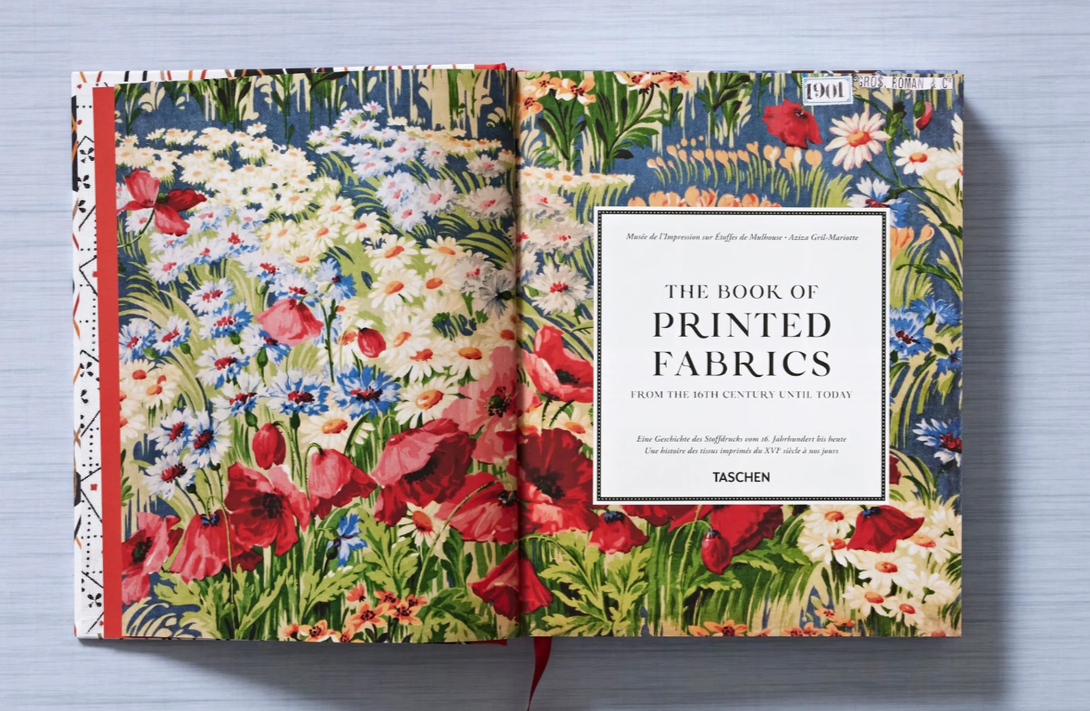 The Book of Printed Fabrics. From the 16th century until today